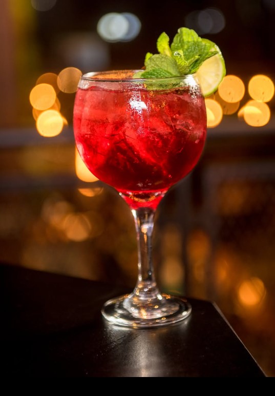 Fat Bull Tap House (Bar e Restaurante)